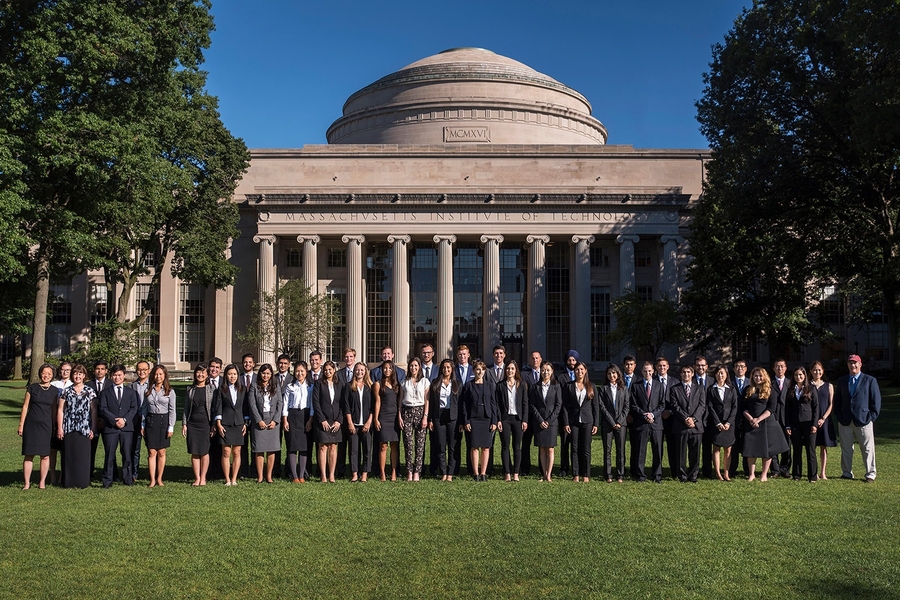 Alt: Massachusetts Institute of Technology campus in Cambridge, known for the MIT Game Lab and cutting-edge research in interactive media.